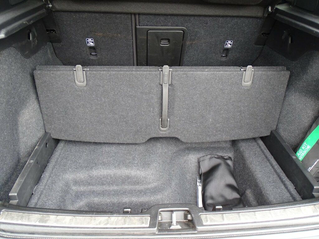 Volvo C40 Recharge Pro, Twin Motor Silver #19