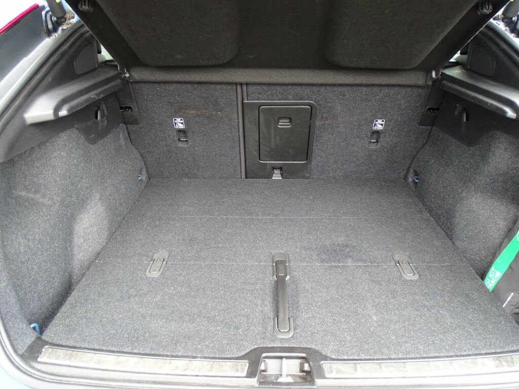 Volvo C40 Recharge Pro, Twin Motor Silver #18