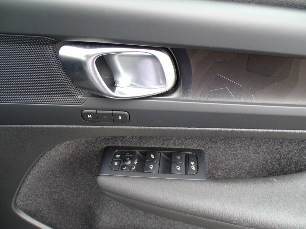 Volvo C40 Recharge Pro, Twin Motor Silver #27