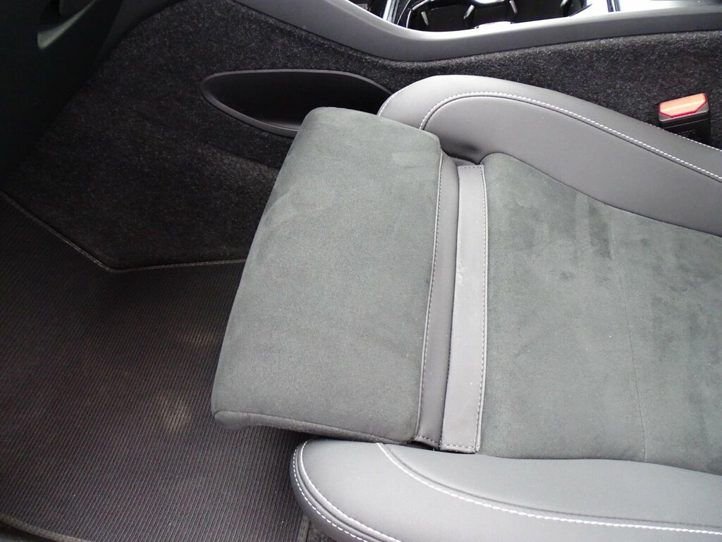 Volvo C40 Recharge Pro, Twin Motor Silver #35
