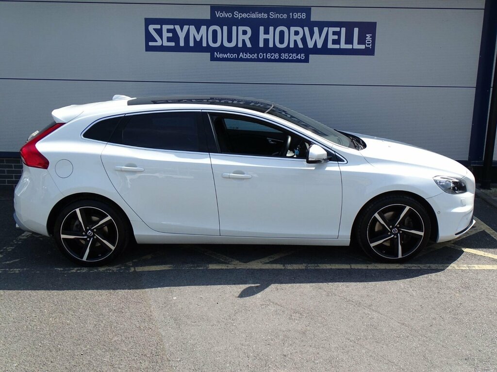 Volvo V40 2.0 T5 R-design Lux Nav Geartronic Euro 6 Ss White #6