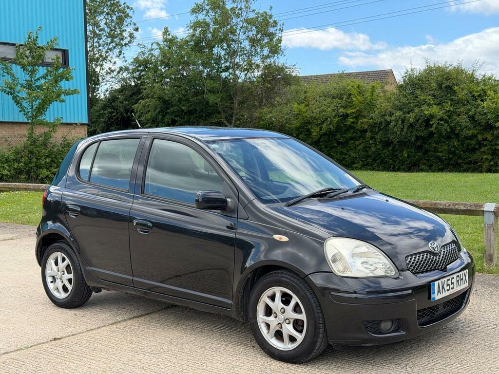 Toyota Yaris 1.3 Vvt-i T Spirit Black #5