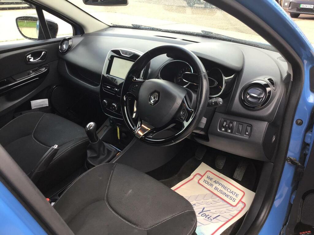 Renault Clio 1.1 Dynamique Medianav 75 Bhp Orange #39