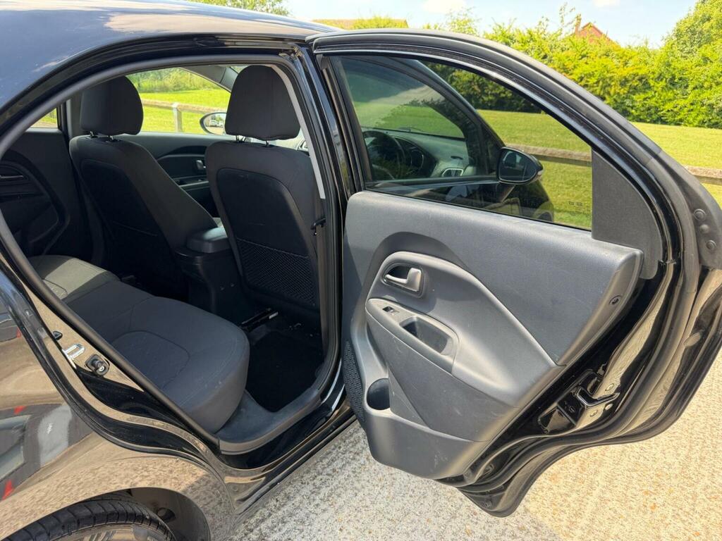 Kia RIO 1.25 Pulse White #38