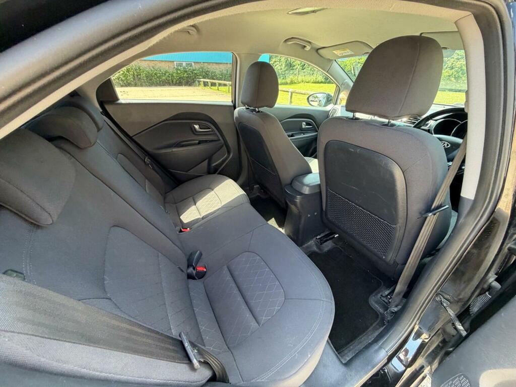 Kia RIO 1.25 Pulse White #30