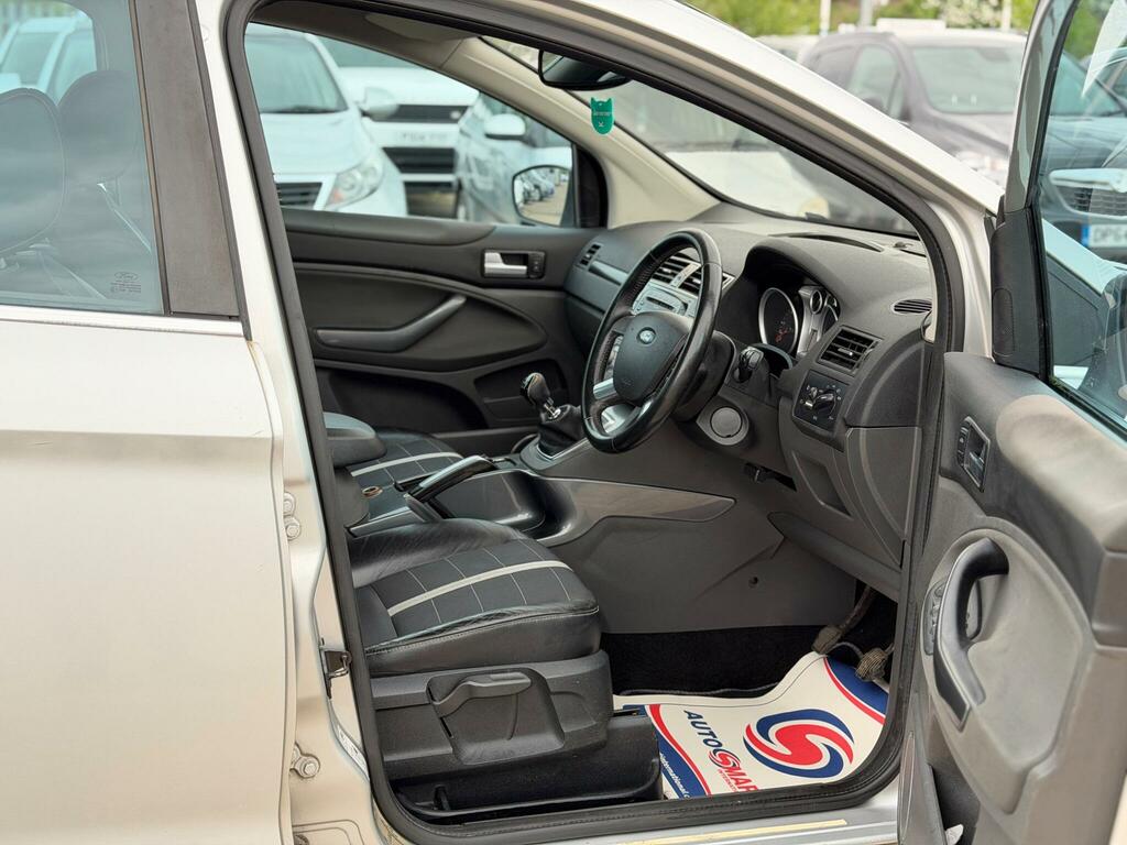 Ford Kuga Tdci Titanium Suv Black #17