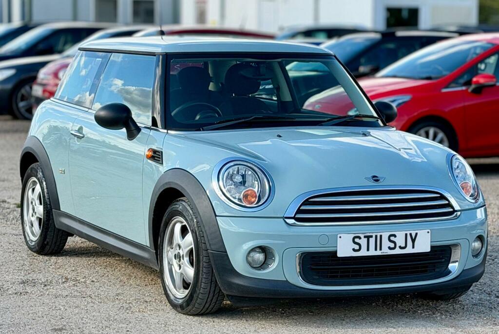 Mini Hatch One Blue