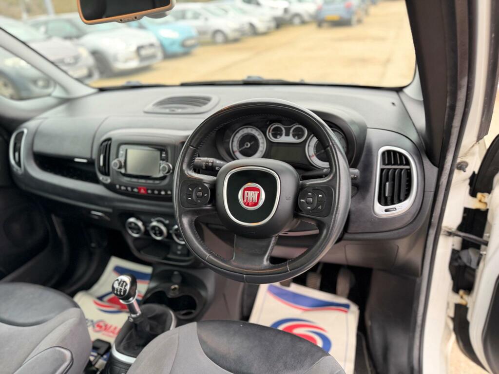 Fiat 500L Easy Black #30
