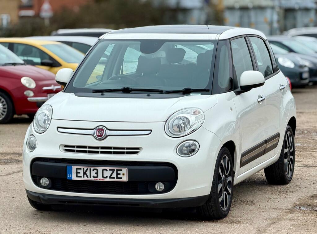 Fiat 500L Lounge White #3