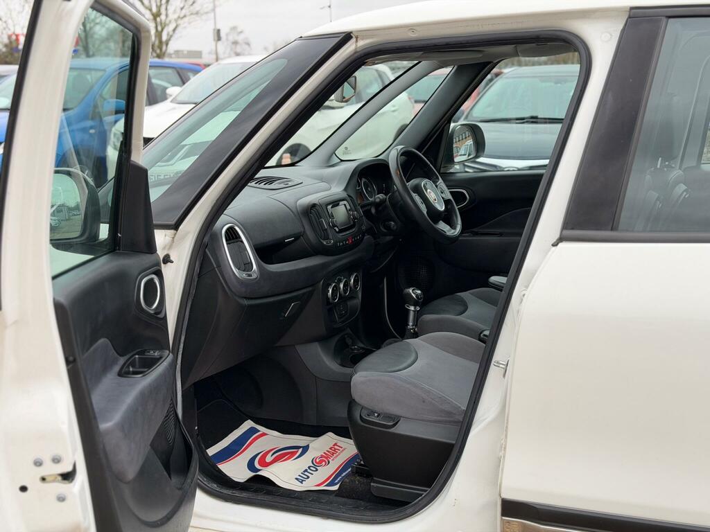 Fiat 500L Easy Black #28