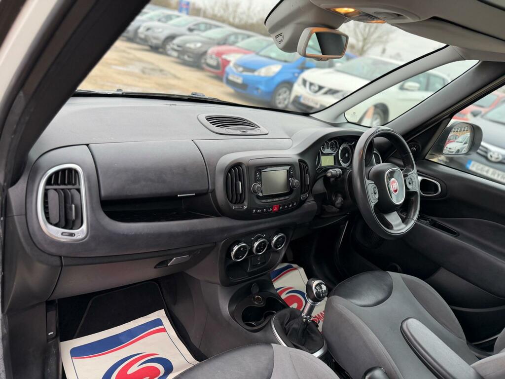 Fiat 500L Easy Black #31