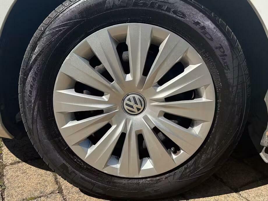 Volkswagen Golf 1.6 Se Tdi Bluemotion Technology 103 Bhp Red #13