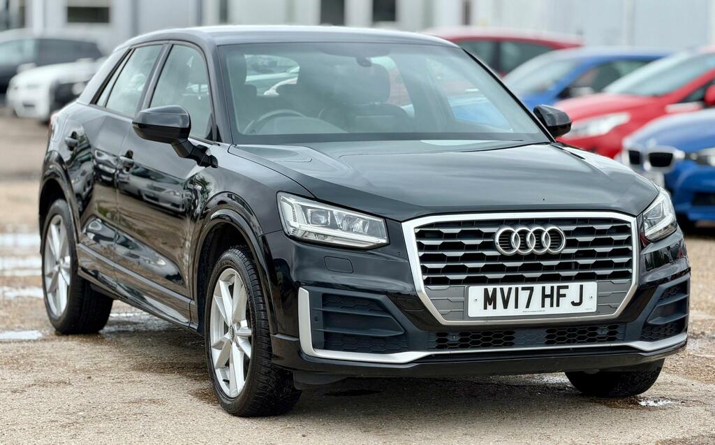 Audi Q2 S Line Black