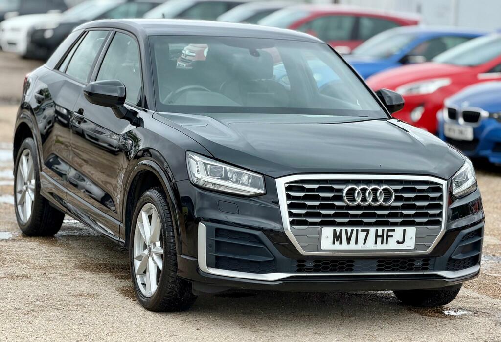 Audi Q2 S Line Black #5