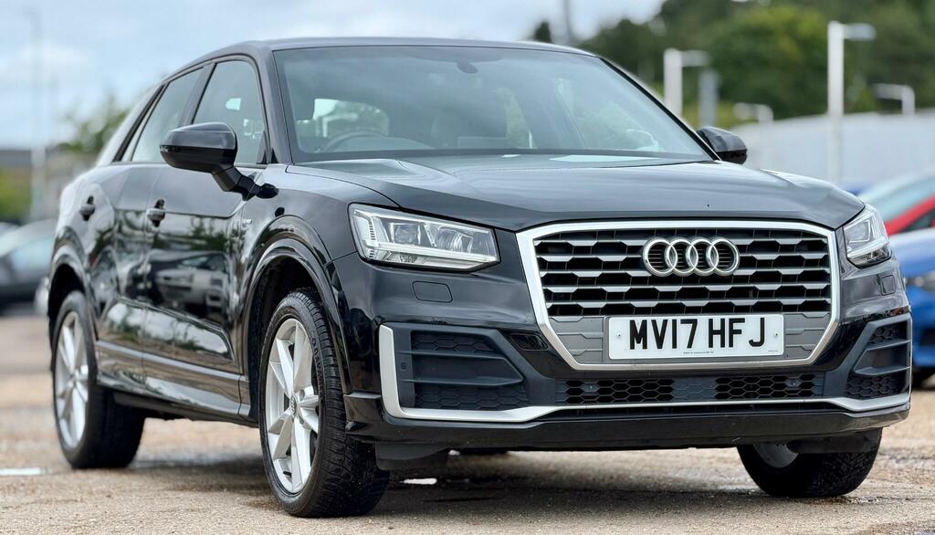 Audi Q2 S Line Black #6