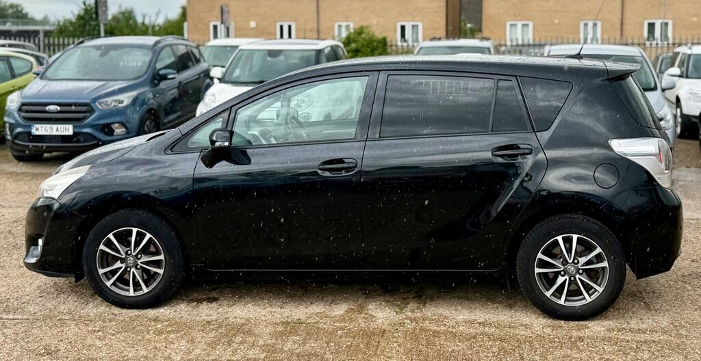 Toyota Verso Icon Black #4