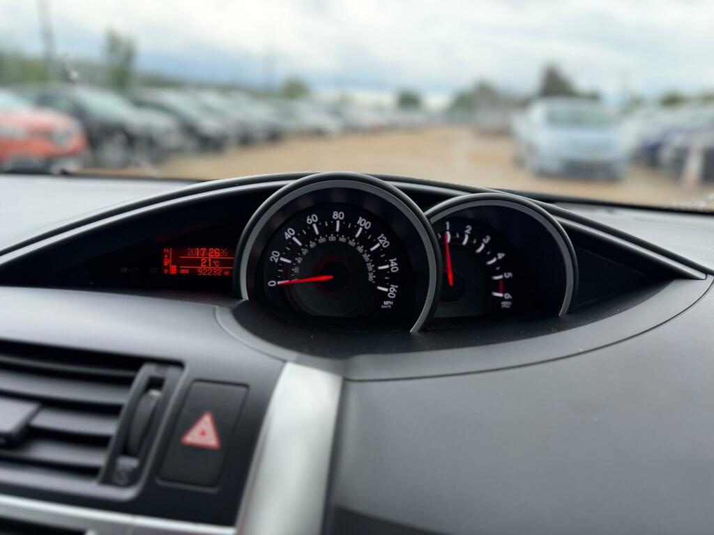 Toyota Verso 2.0 D-4d Tr Nav White #16