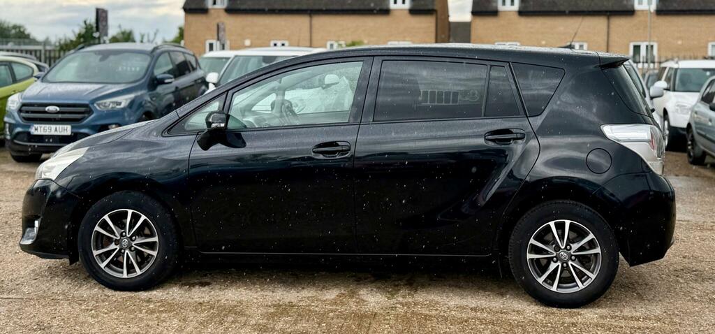 Toyota Verso Icon Black #5
