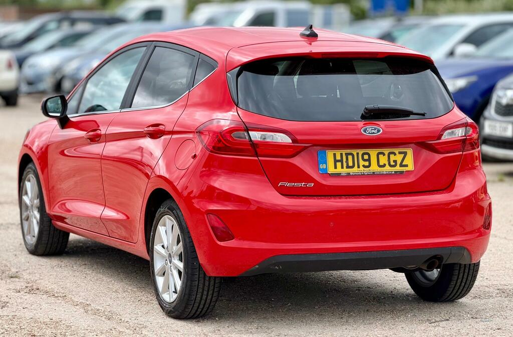 Ford Fiesta Titanium Red #4