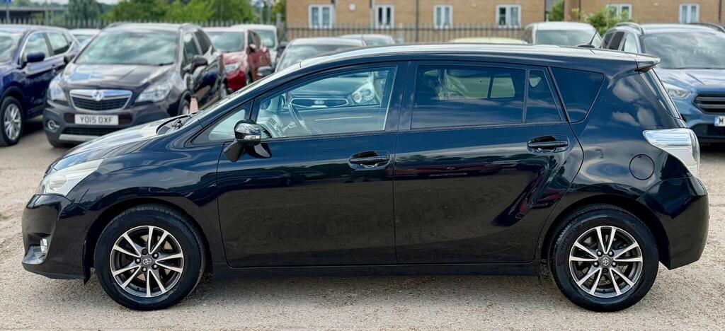 Toyota Verso D-4d Icon Silver #13