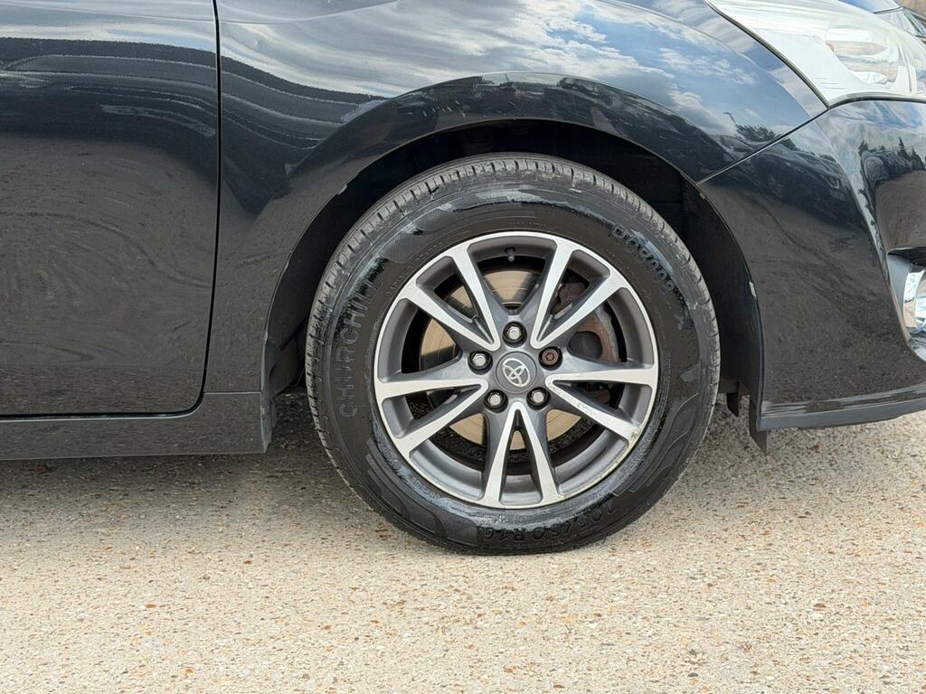 Toyota Verso D-4d Icon Silver #32