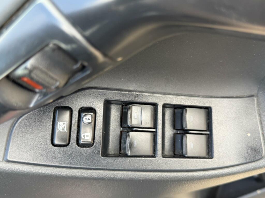Toyota Verso D-4d Icon Silver #48