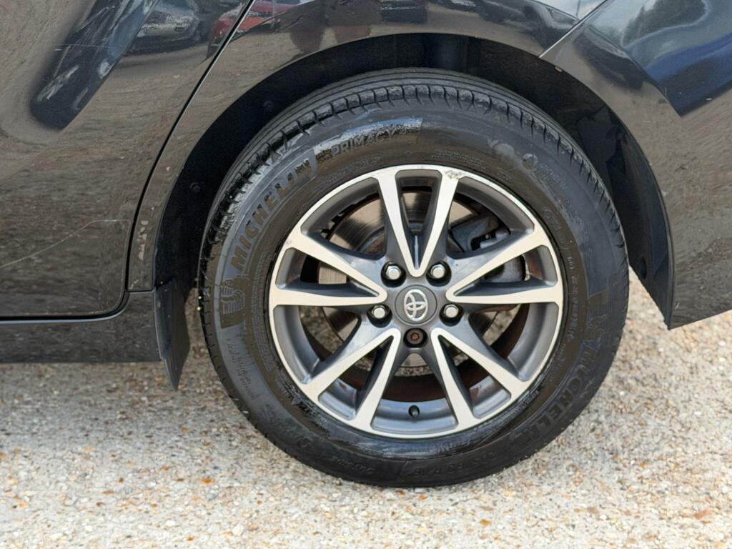 Toyota Verso D-4d Icon Silver #34