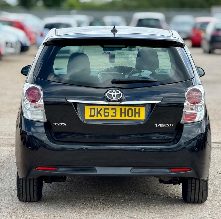 Toyota Verso D-4d Icon Silver #17