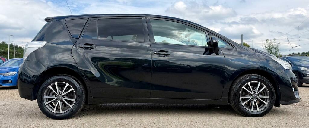 Toyota Verso D-4d Icon Silver #21