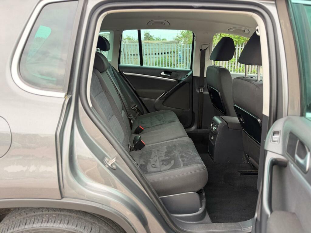 Volkswagen Tiguan 2.0 Tdi Bluemotion Tech Match Black #30