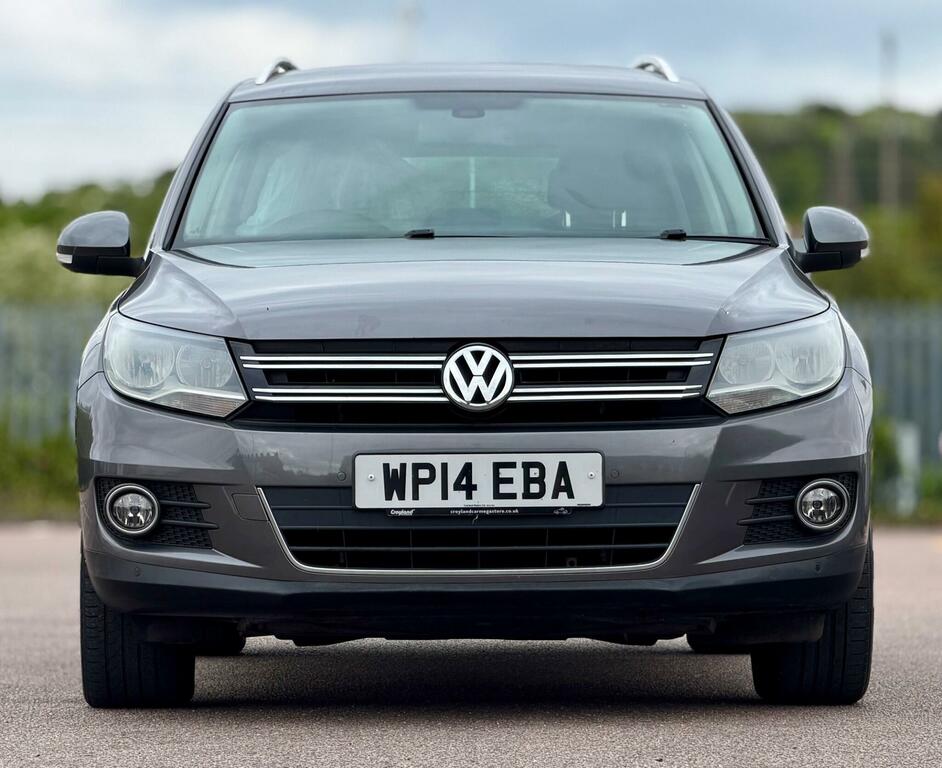 Volkswagen Tiguan 2.0 Tdi Bluemotion Tech Match Black #2