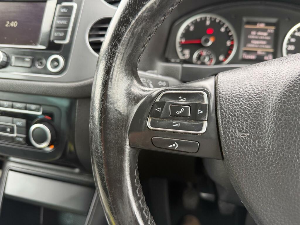 Volkswagen Tiguan 2.0 Tdi Bluemotion Tech Match Black #36