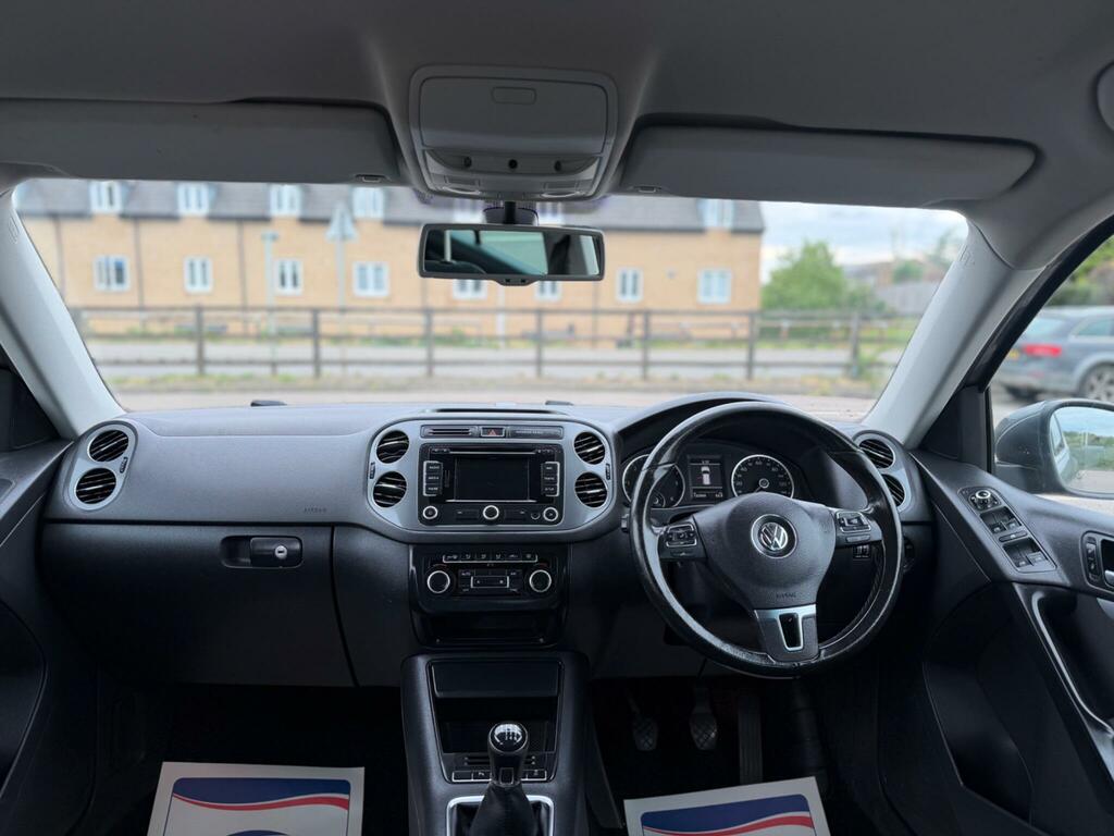 Volkswagen Tiguan 2.0 Tdi Bluemotion Tech Match Black #26