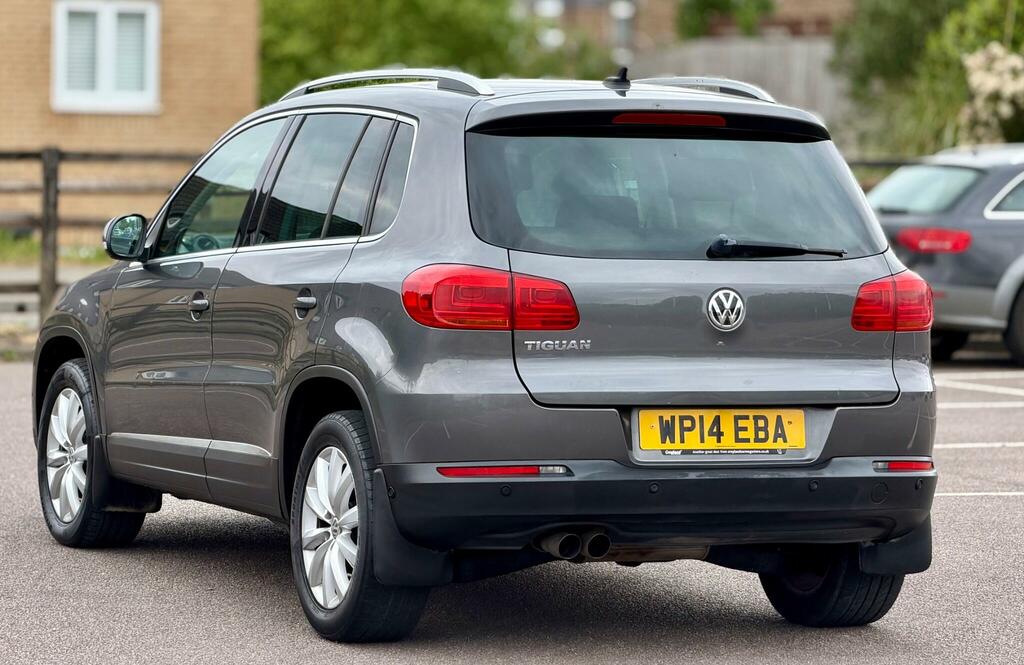 Volkswagen Tiguan 2.0 Tdi Bluemotion Tech Match Black #4