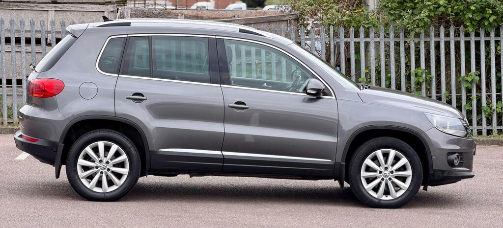 Volkswagen Tiguan 2.0 Tdi Bluemotion Tech Match Black #19