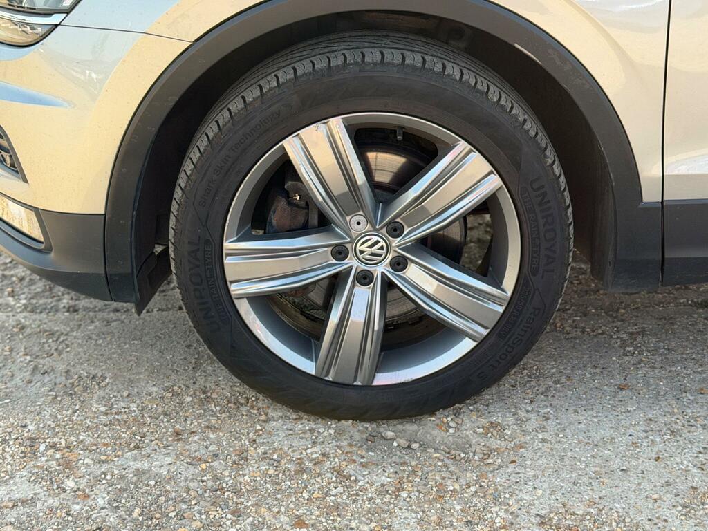 Volkswagen Tiguan Suv Grey #30
