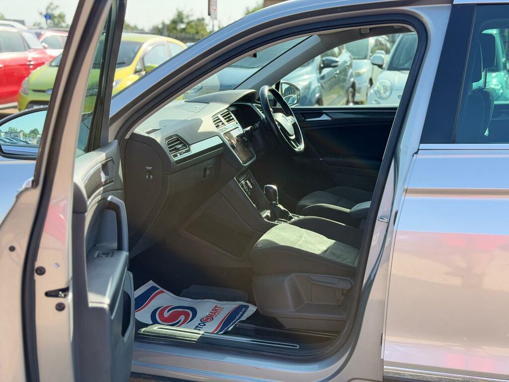 Volkswagen Tiguan Suv Grey #36