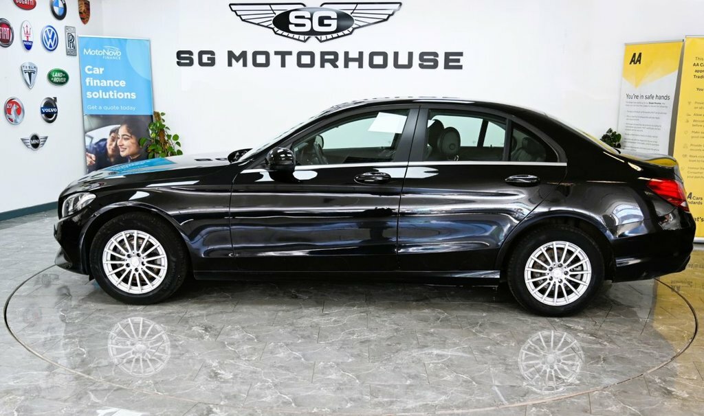 Mercedes-Benz C Class 1.6L Se Black #5