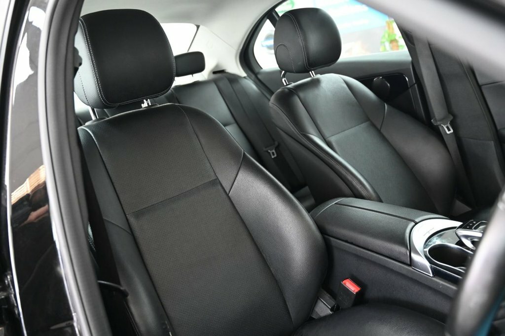 Mercedes-Benz C Class 1.6L Se Black #2