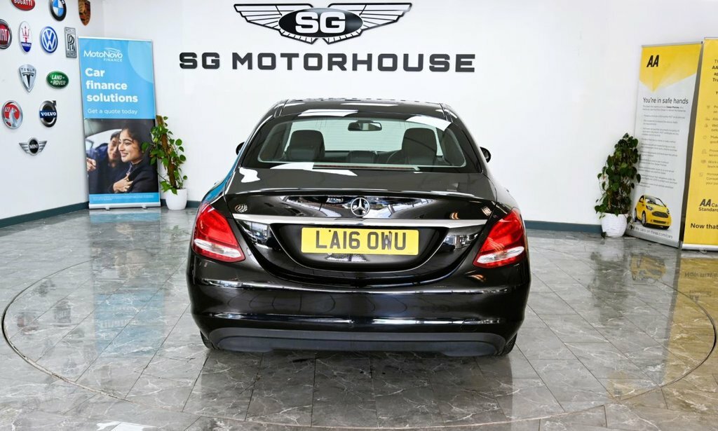 Mercedes-Benz C Class 1.6L Se Black #6
