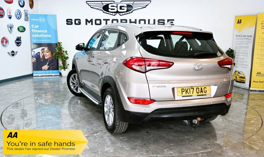 Hyundai Tucson 1.6L Se Nav White #2