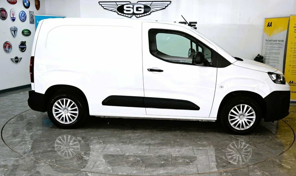 Citroen Berlingo 1.5L Enterprise M Pro White #6