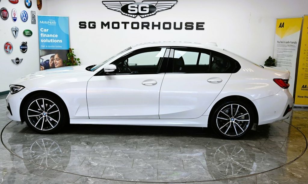 BMW 3 Series 2L Sport White #6