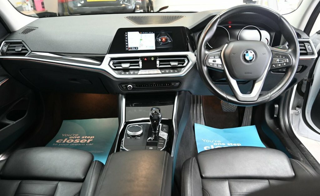 BMW 3 Series 2L Sport White #2