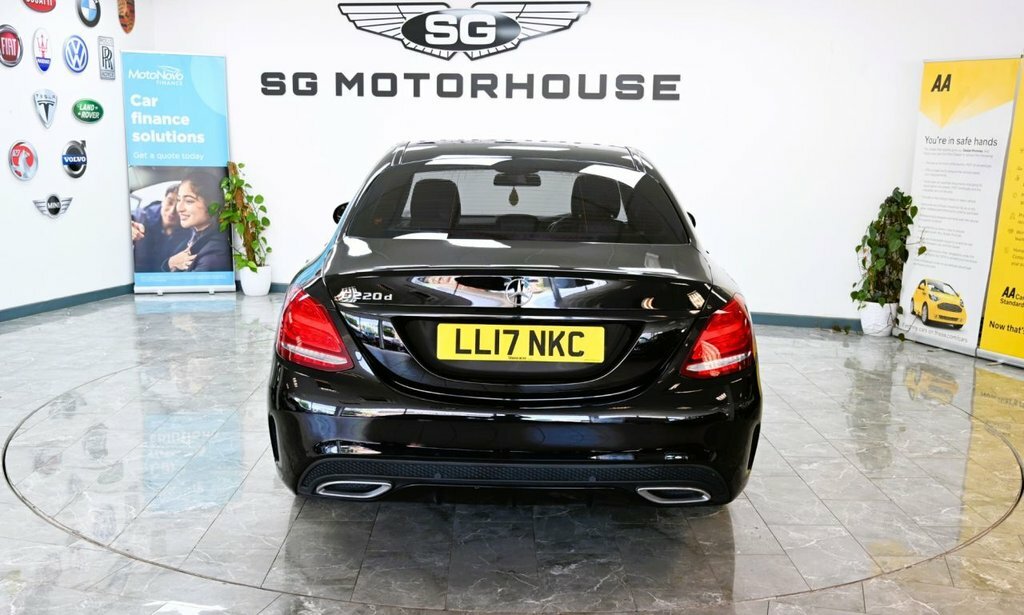 Mercedes-Benz C Class 2L Amg Line Black #5