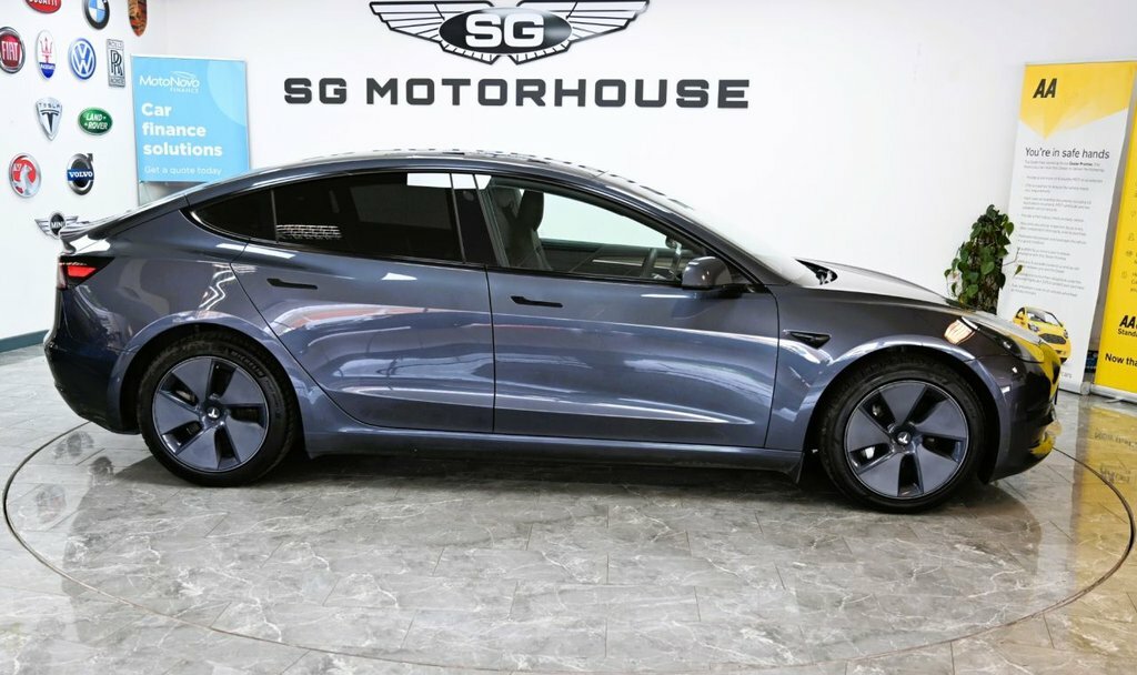 Tesla Model 3 Saloon Grey #5