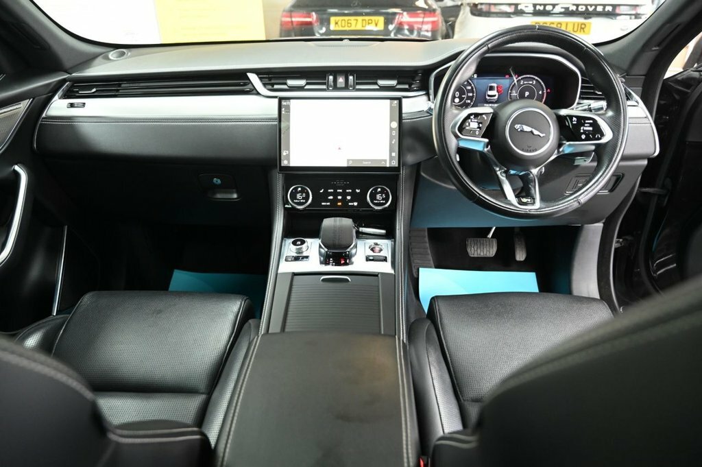 Jaguar F-Pace 2L R-dynamic Se Black #3