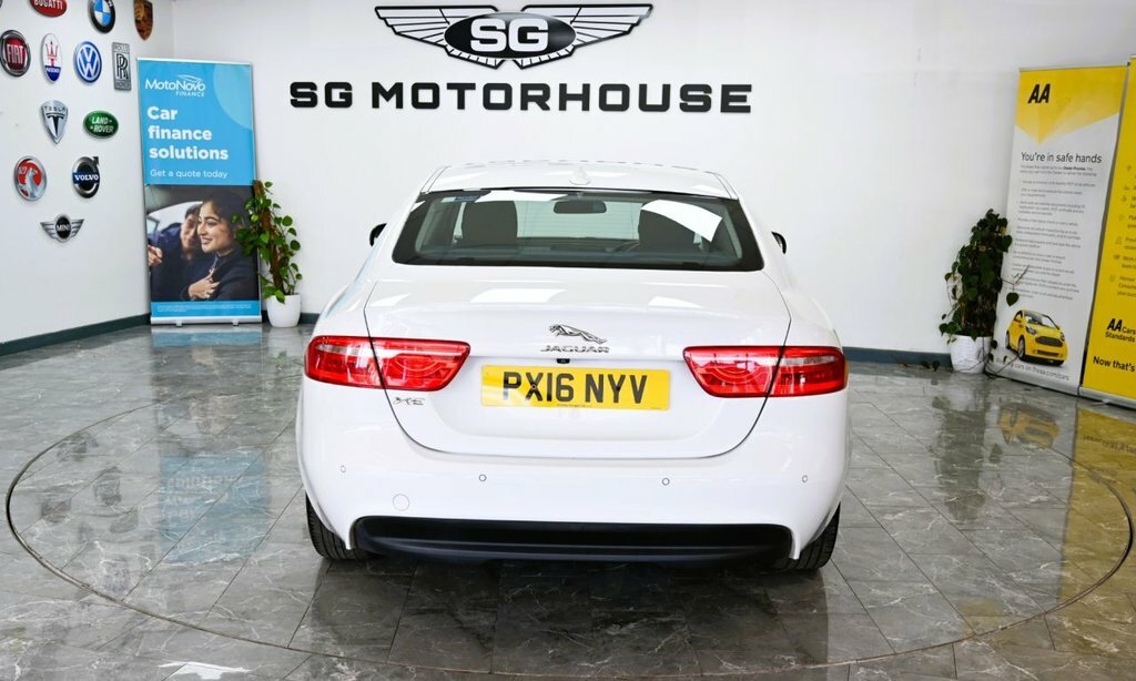 Jaguar XE 2.0L Gtdi R-sport 197 Bhp Grey #9