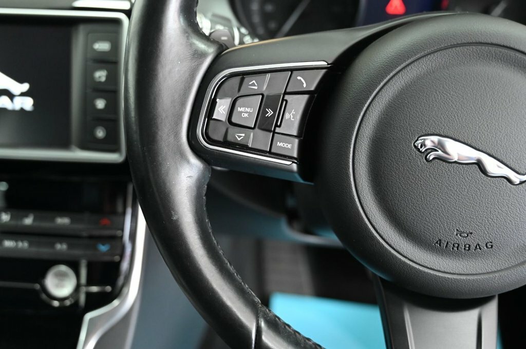 Jaguar XE 2.0L Gtdi R-sport 197 Bhp Grey #17