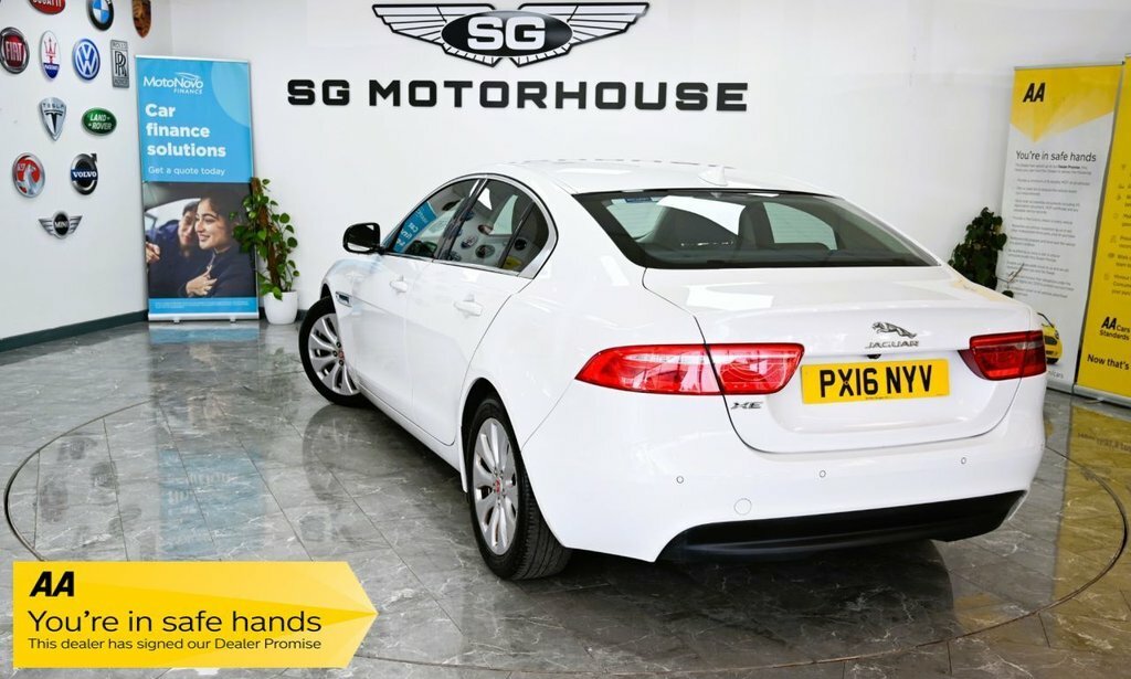 Jaguar XE 2L Prestige White